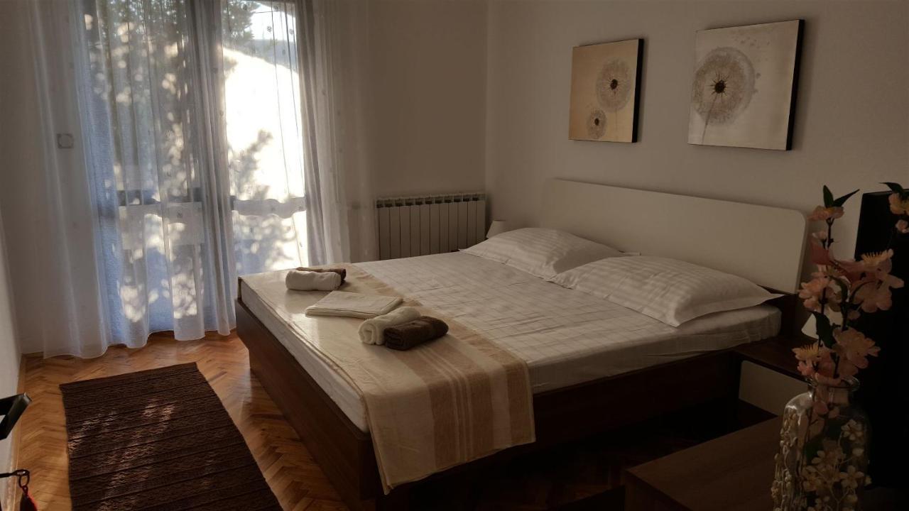 Apartments Ivo พาก ภายนอก รูปภาพ