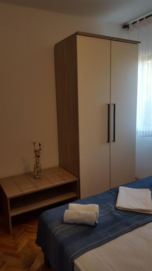 Apartments Ivo พาก ภายนอก รูปภาพ