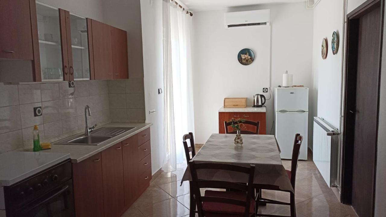Apartments Ivo พาก ภายนอก รูปภาพ