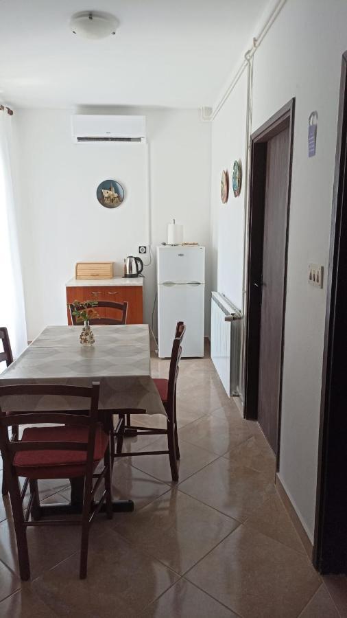 Apartments Ivo พาก ภายนอก รูปภาพ